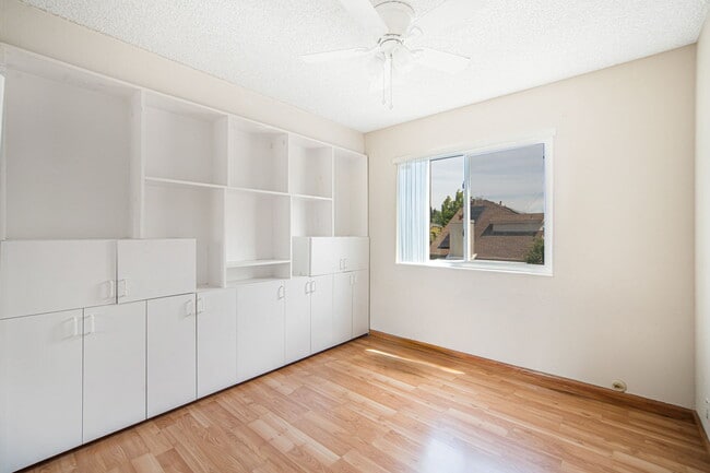 Building Photo - 4560 Benedick Ct