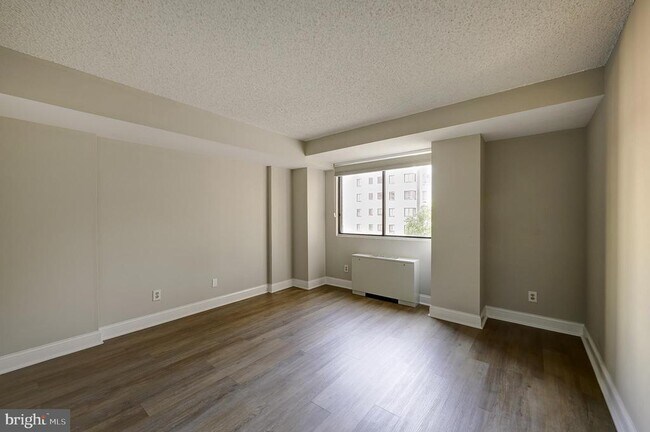 Building Photo - 1245 13th St NW