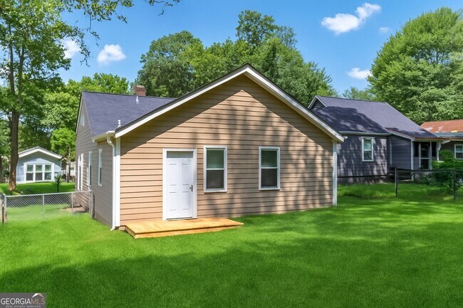 Building Photo - 1160 Mayland Cir SW