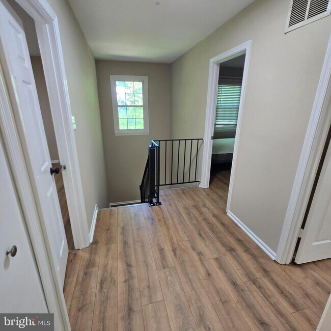 Building Photo - 5676 Kirkham Ct
