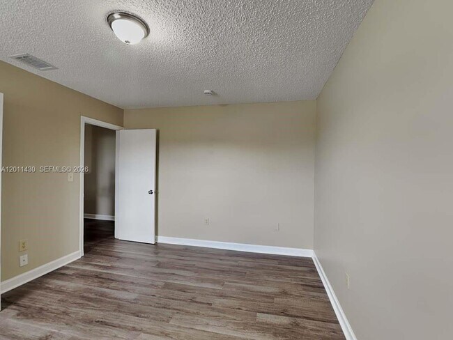 Building Photo - 10420 SW 67th St