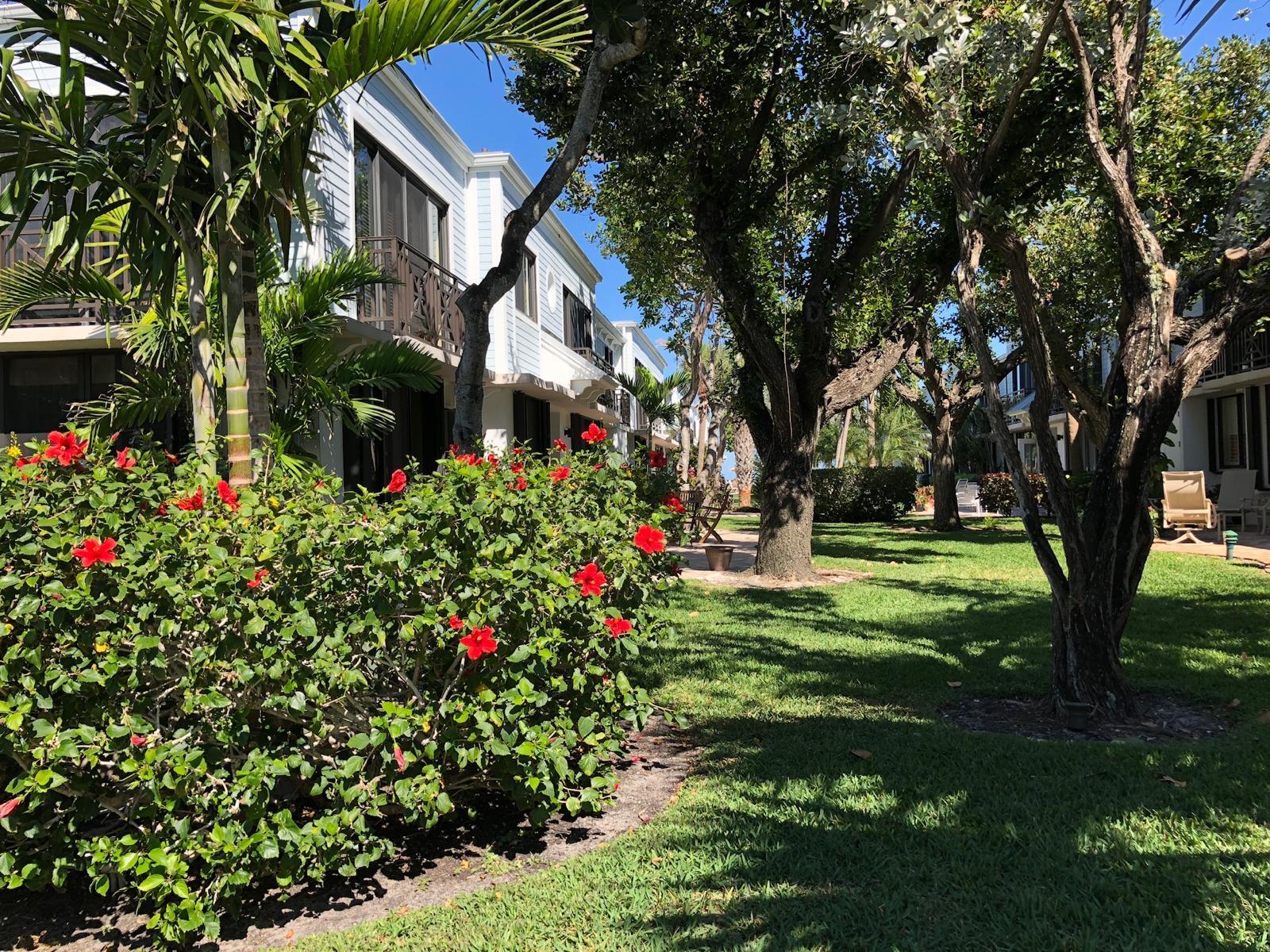 Building Photo - 1604 S Ocean Ln