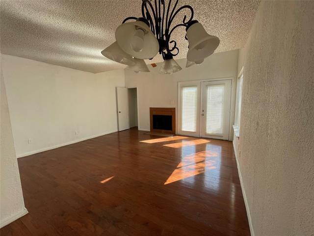 Building Photo - 9811 Walnut St