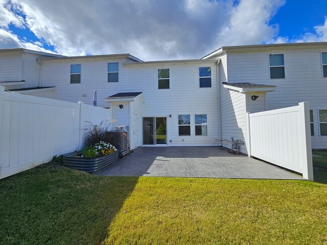 Building Photo - 635 Millwright Wy