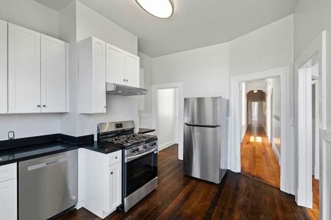 Building Photo - 263-267 South Van Ness Avenue, Unit 265