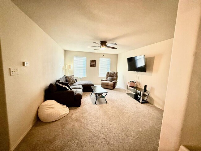 Building Photo - 168 Dolomite Dr