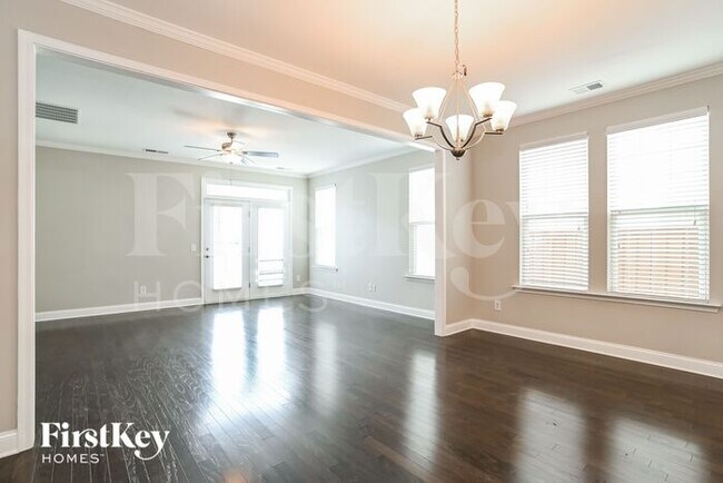 Building Photo - 112 Keats Aly