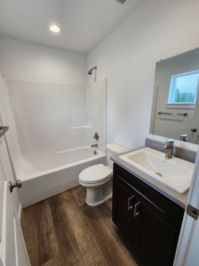 Building Photo - 1012 Peach Rd