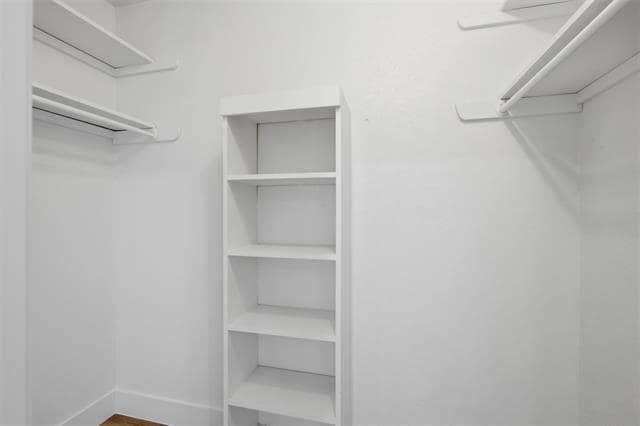 Building Photo - 7515 Meadow Oaks Dr