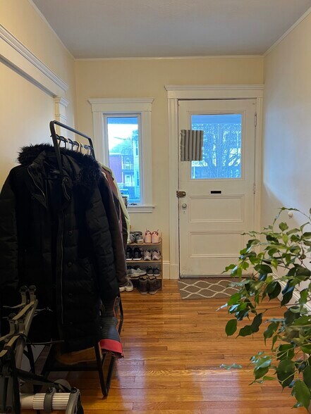 Primary Photo - 12 Pinkham Rd