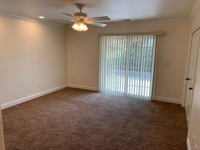 Building Photo - Stunning 4 bedroom, 2 Bath Tracy Home / Best Property Management