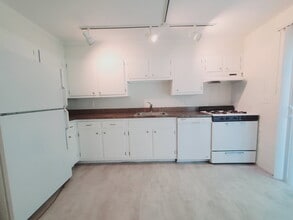 Building Photo - 15 Elmwood St
