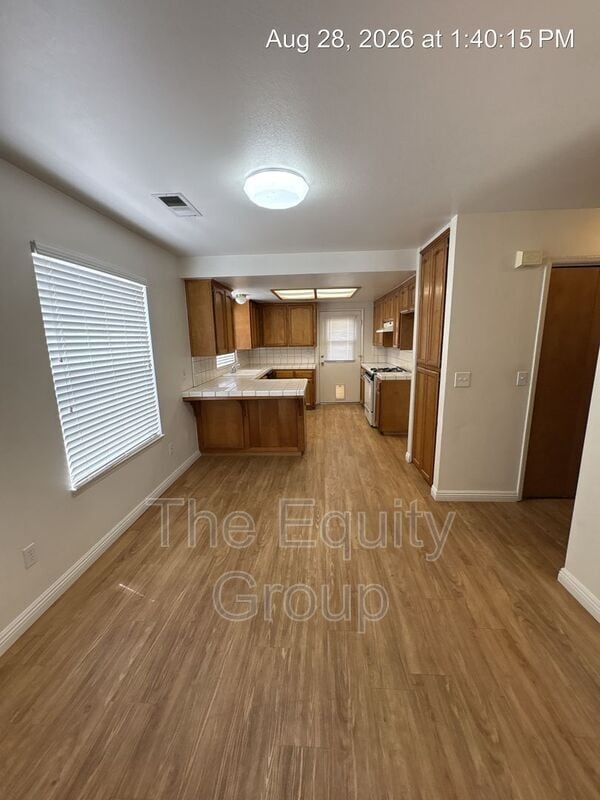 Building Photo - 2633 S Maselli St