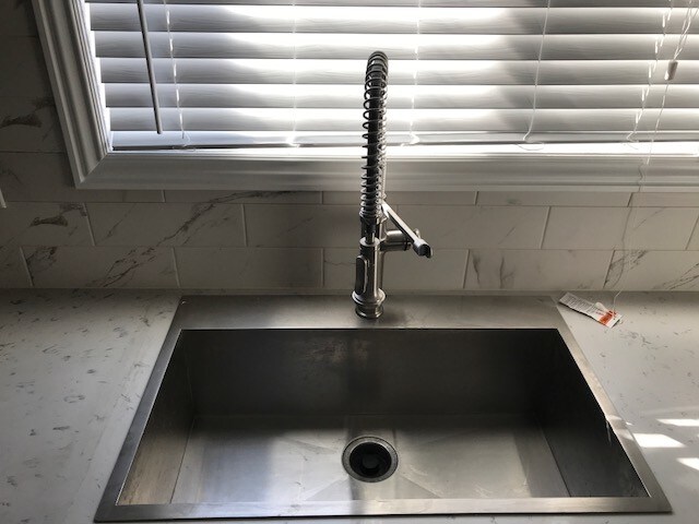 Building Photo - 338 - 350 E. 7th St.