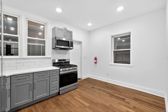 Building Photo - 93 W 11th St