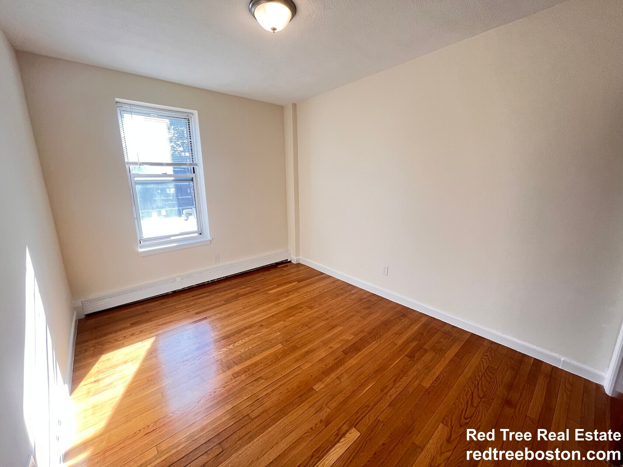 Building Photo - 172 N Beacon St