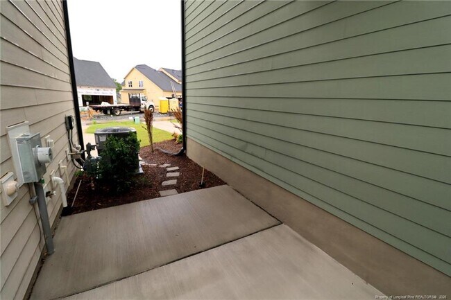 Building Photo - 3131 Cathedral Comb Dr