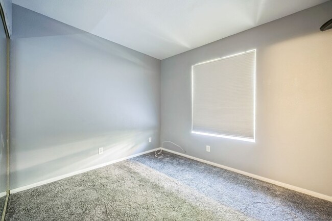 Building Photo - 3921 Torsby Pl