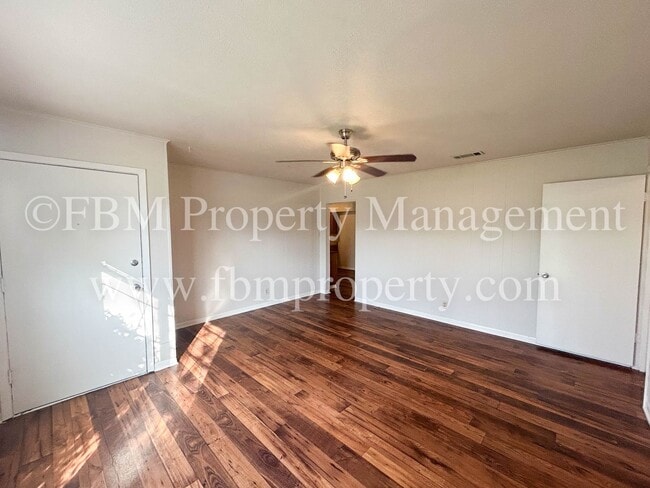 Building Photo - 1224 W Burnett St