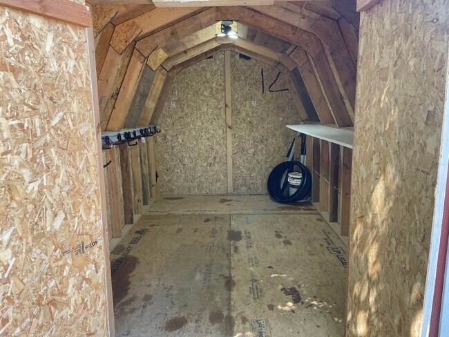Building Photo - 602 Paradise Way