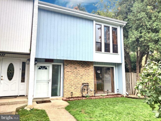 Building Photo - 6439 Rockshire St