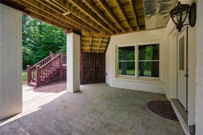 Building Photo - 105 Chablis Ct