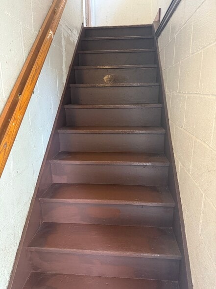 Building Photo - 273R Garfield St