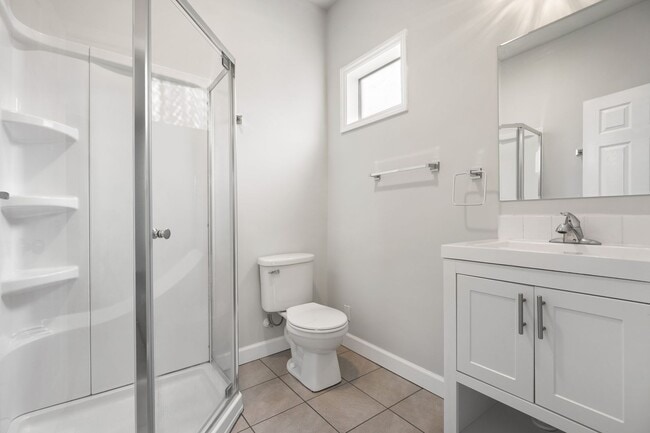 Building Photo - Available Now: Durham Single Family Home