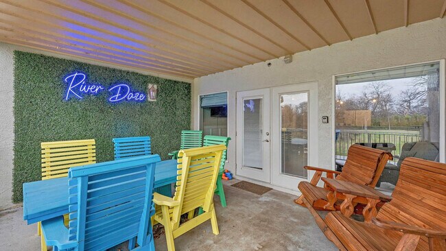 Building Photo - 730 E Mather St