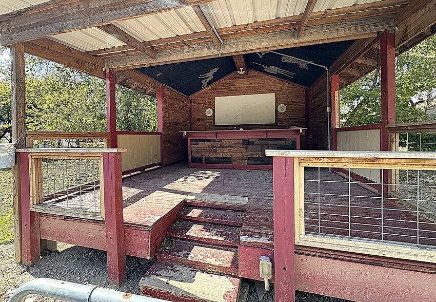 Building Photo - 613 County Road 4876