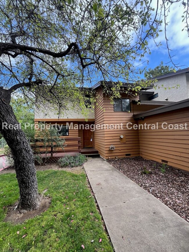 Primary Photo - 475-475 Brizzolara St