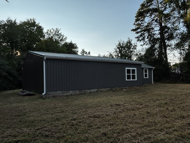 Building Photo - 235 County Rd