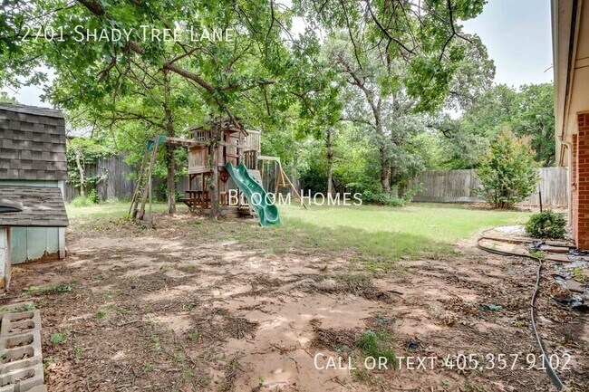 Building Photo - 2701 Shady Tree Ln