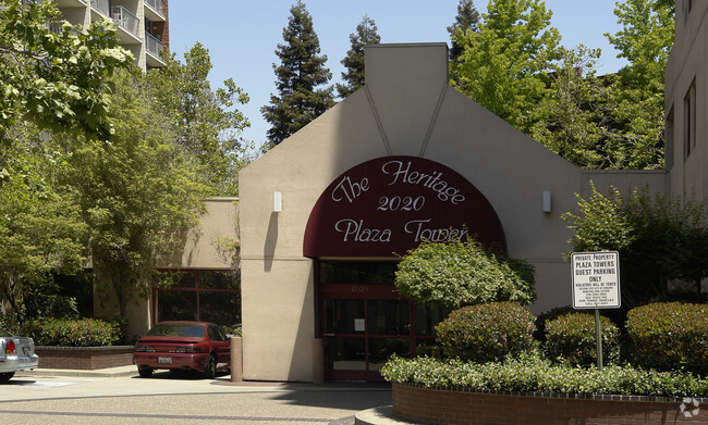 Building Photo - Plaza Tower Apartments