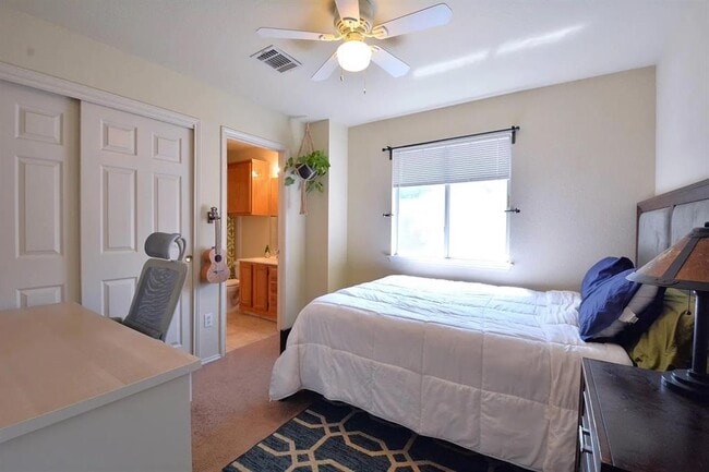 Building Photo - 14720 Montoro Dr