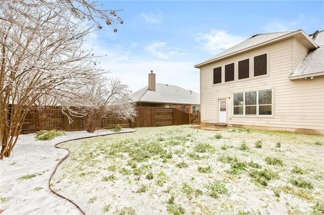Building Photo - 506 Bluehaw Dr