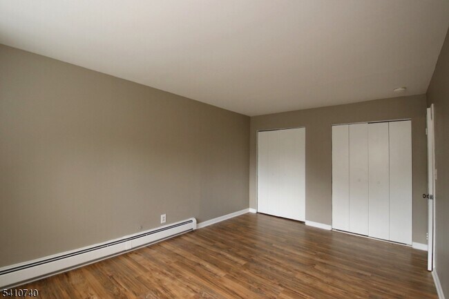 Building Photo - 515 Andria Ave