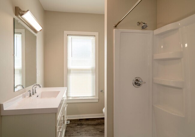 Building Photo - 258 Quimby St NE