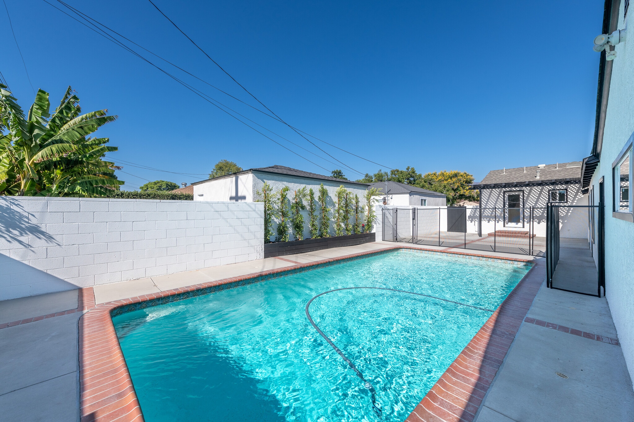 POOL - 1011 N Florence St