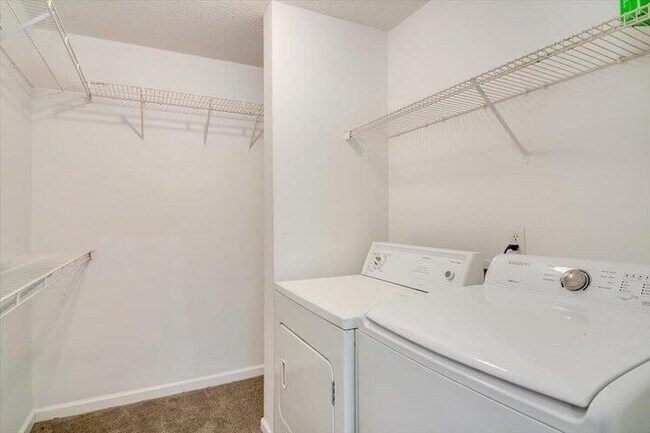 Building Photo - 3013 Abba Dr
