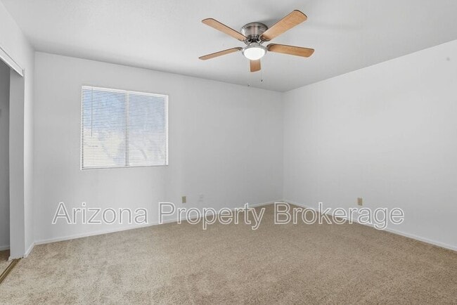 Building Photo - 6144 E Glencove St