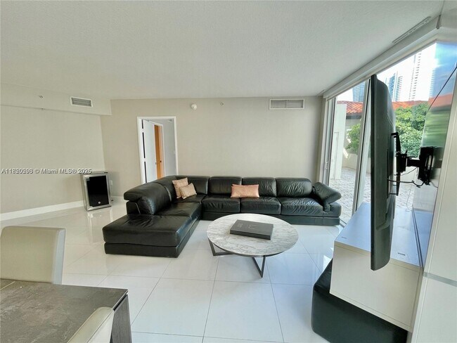Building Photo - 150 Sunny Isles Blvd