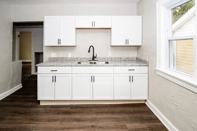 Building Photo - 5153 Cato St