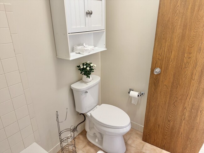 Building Photo - 1100 Tollis Pkwy