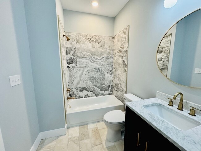 Building Photo - 1107 E 38th St