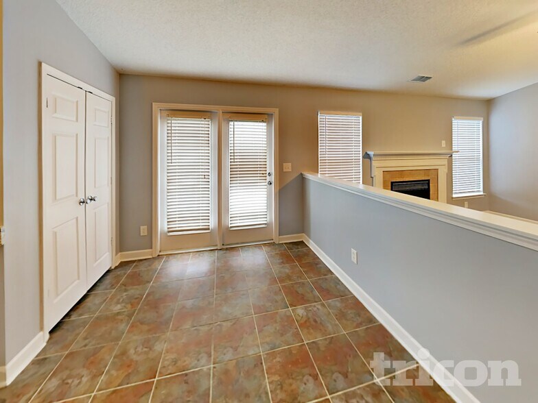 Building Photo - 891 Anchor Way NE
