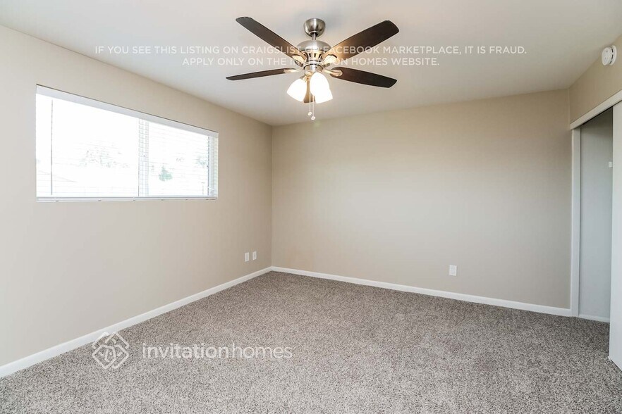 Building Photo - 1821 E La Donna Dr