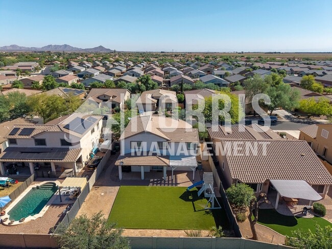Building Photo - Beautiful Two-Story Home Located in Missio...