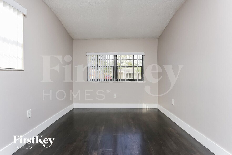 Building Photo - 7720 Juniper St
