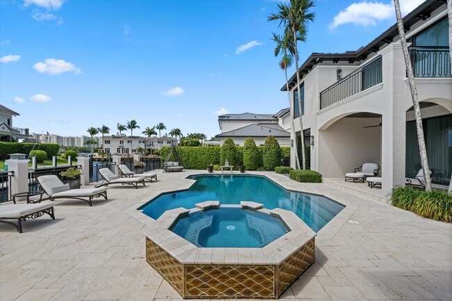 Building Photo - 7474 NE Bay Cove Ct